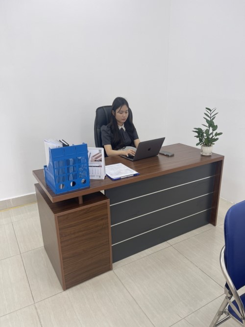 combo-ban-giam-doc-1m6x0-6-ghe-c315