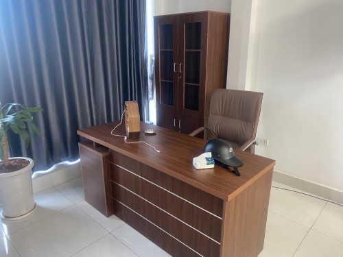 combo-ban-giam-doc-1m6x0-6-ghe-quy-d35