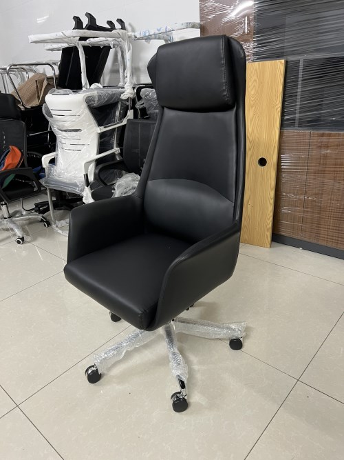 Ghế trưởng phòng full đen thiết kế độc đáo Ghế trưởng phòng full đen thiết kế độc đáo